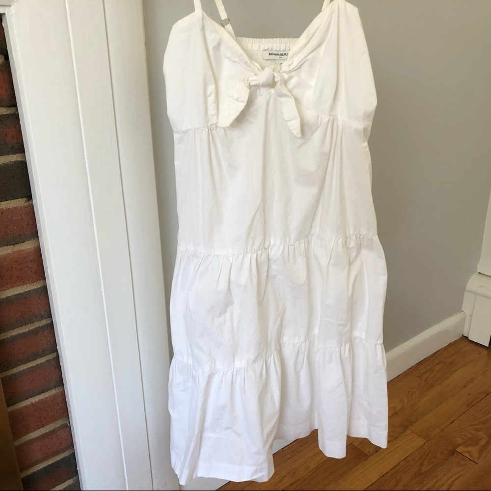 White Banana Republic dress